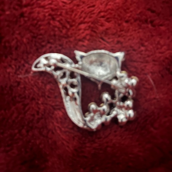 Cute Silver Tone Fox Brooch Pin - Picture 4 of 4